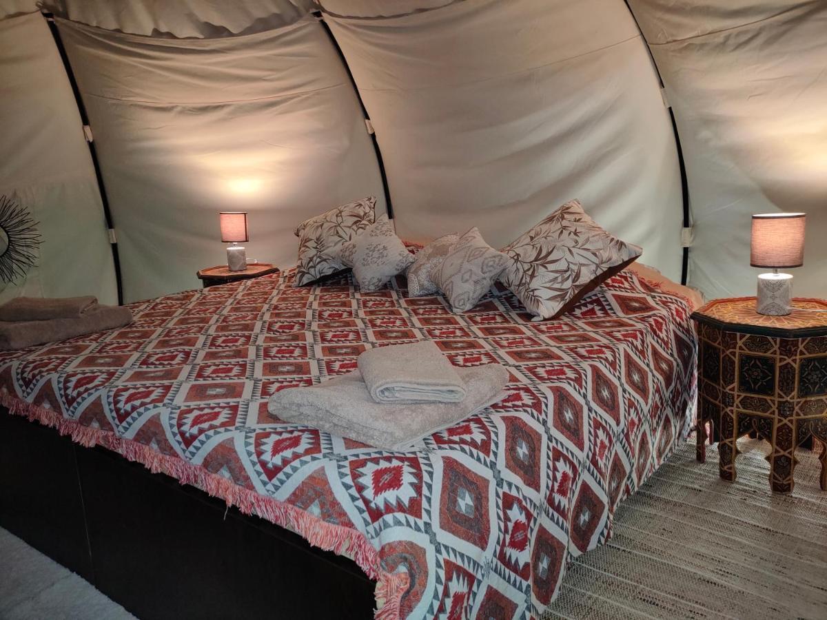 Cort de lux Vinsan Glamping & Wellness Centre